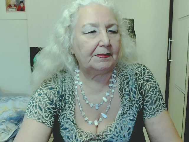 grannywants live cam on BongaCams