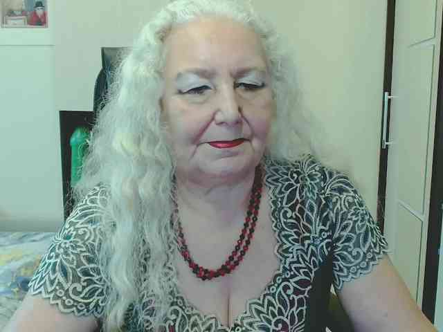Model: GrannyWants