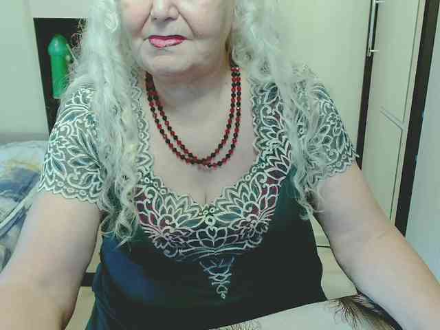 Model: GrannyWants