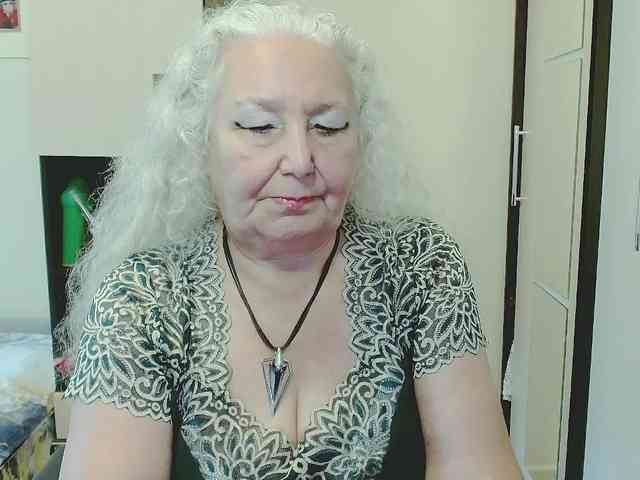 Model: GrannyWants