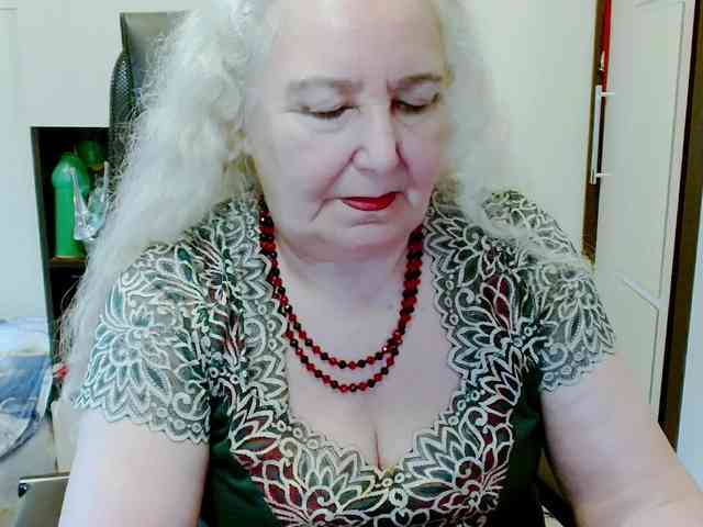 Model: GrannyWants