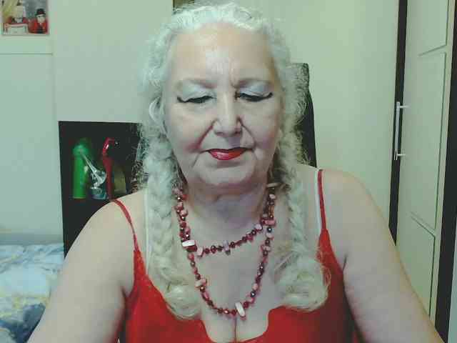 Model: GrannyWants