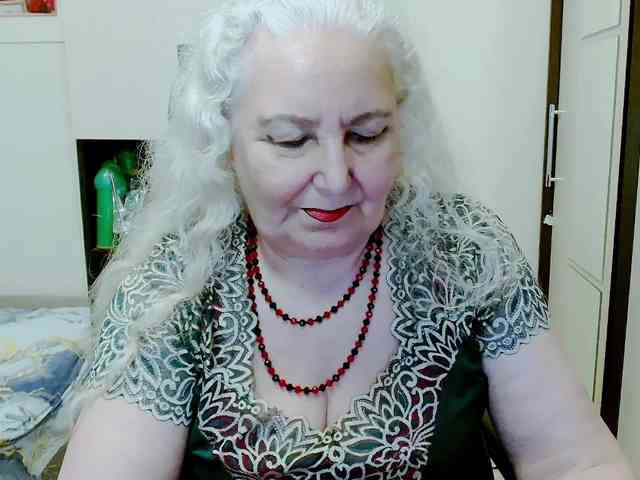 Model: GrannyWants