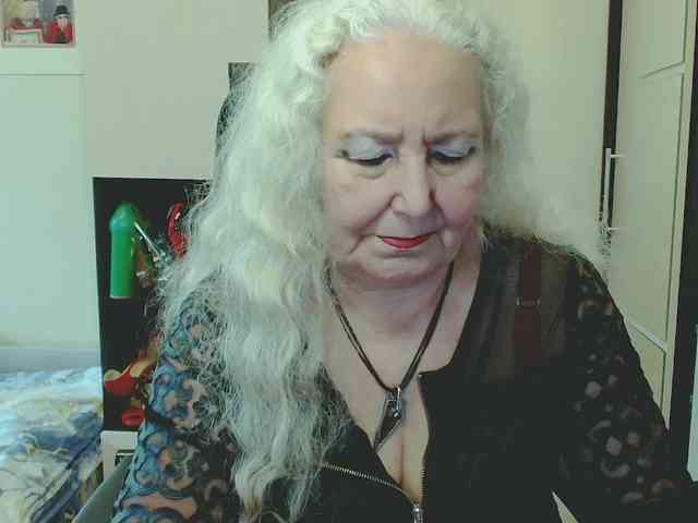 Model: GrannyWants