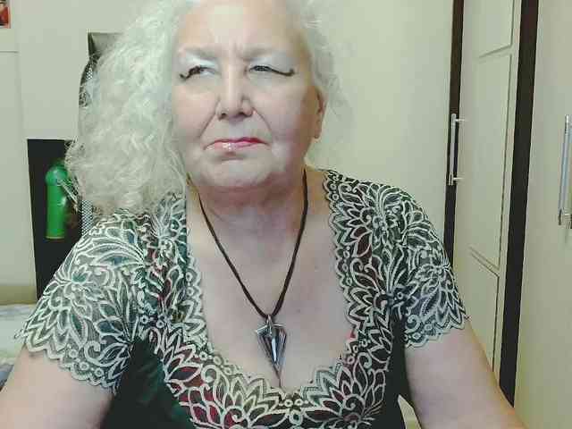 Model: GrannyWants