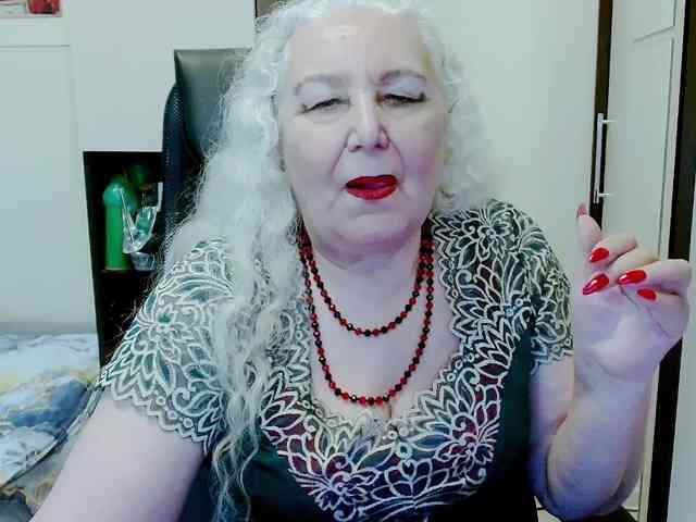 Model: GrannyWants