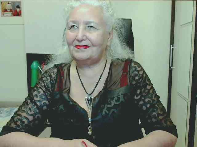 Model: GrannyWants