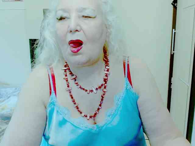 Model: GrannyWants