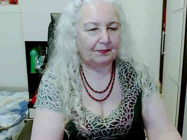 Model: GrannyWants