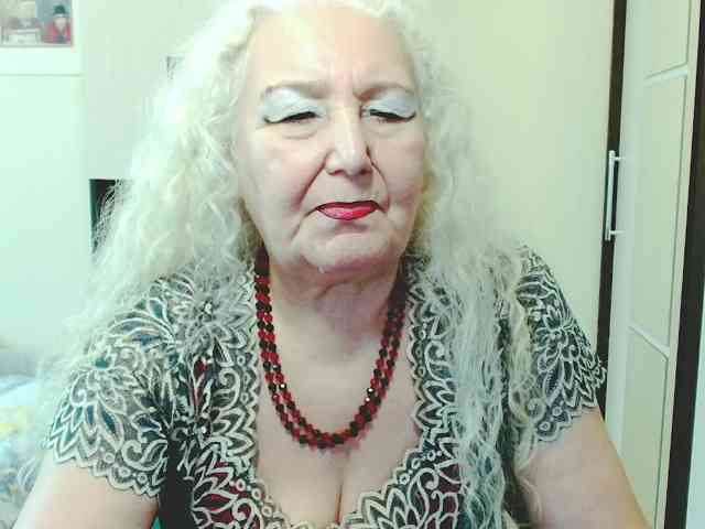 Model: GrannyWants