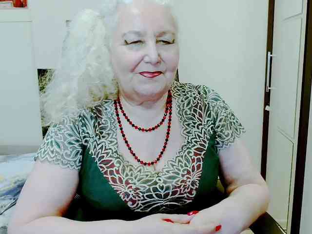 Model: GrannyWants