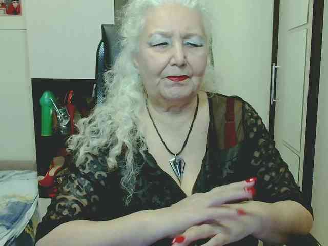Model: GrannyWants
