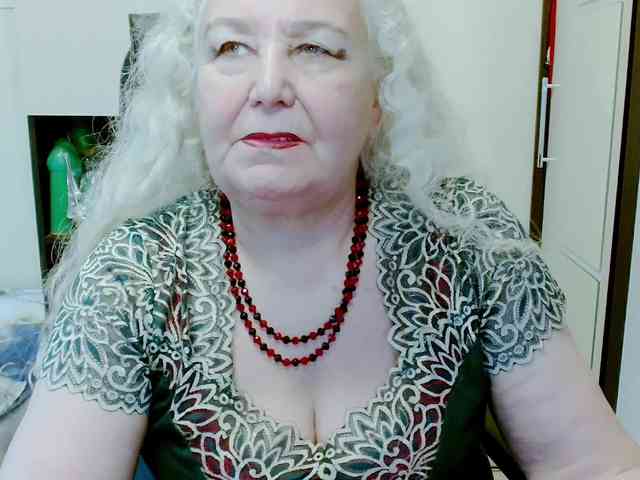 Model: GrannyWants