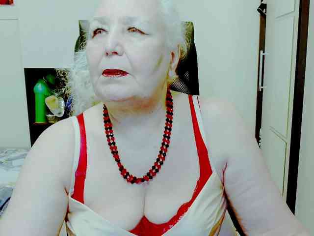 Model: GrannyWants