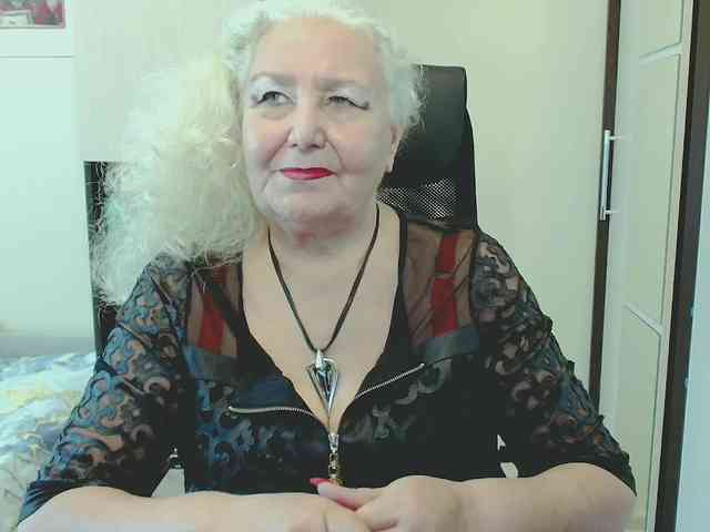 Model: GrannyWants