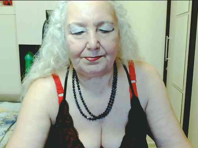 Model: GrannyWants