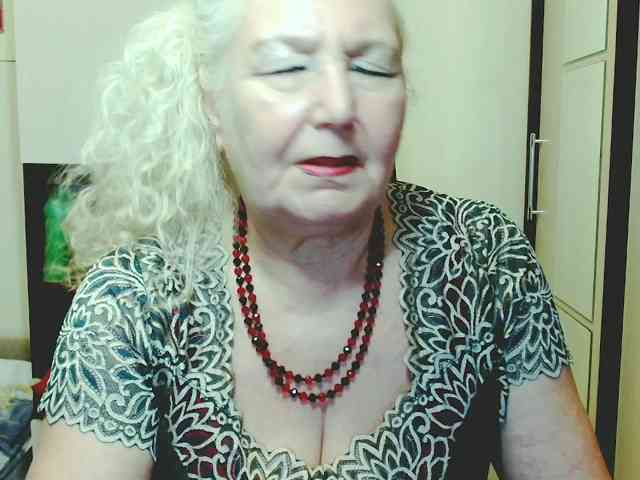 Model: GrannyWants