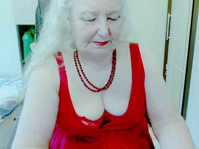 Model: GrannyWants