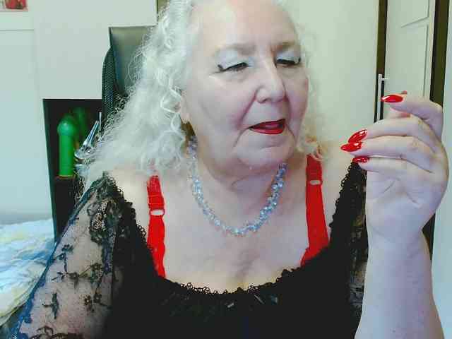 Model: GrannyWants