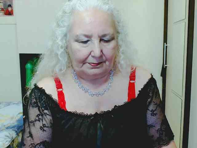 Model: GrannyWants