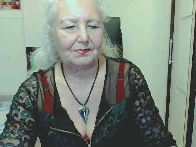 Model: GrannyWants