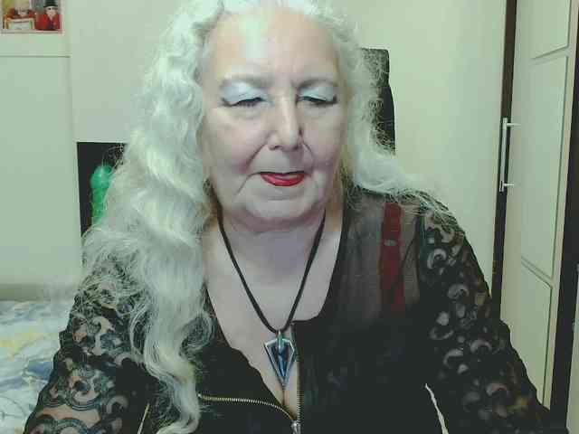 Model: GrannyWants