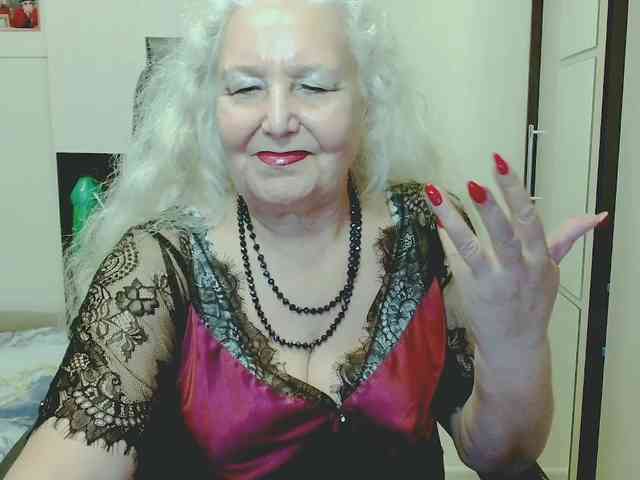 GrannyWants's Sexcam