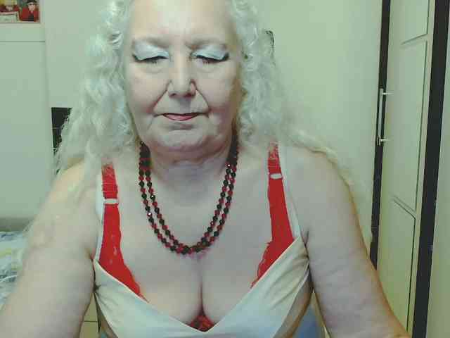 Model: GrannyWants