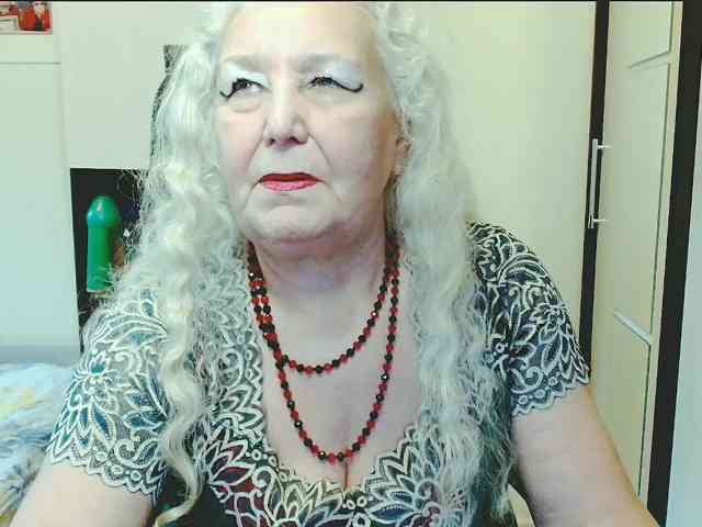 Model: GrannyWants