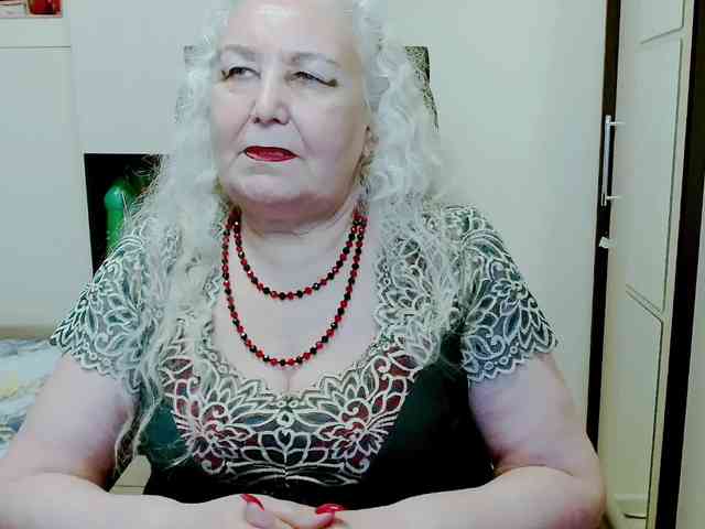 Model: GrannyWants