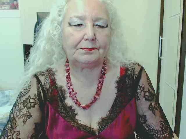 Model: GrannyWants