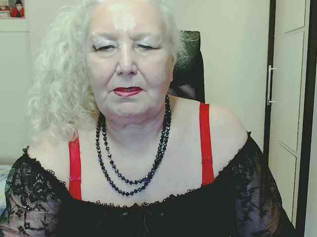 Model: GrannyWants