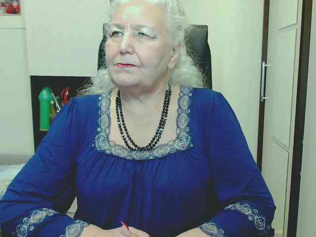Model: GrannyWants
