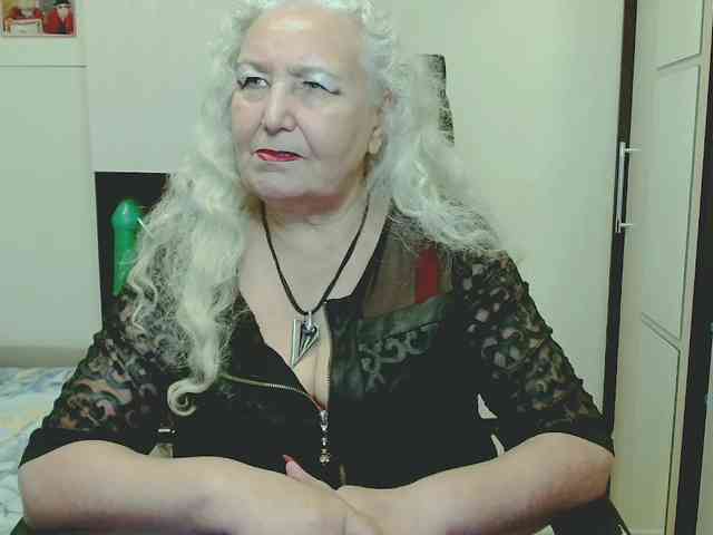 Model: GrannyWants