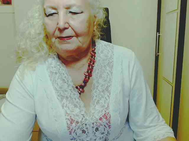 grannywants's live room