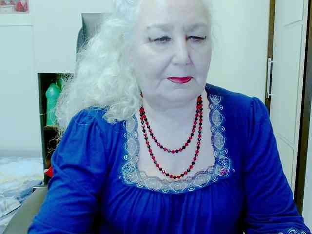 Model: GrannyWants