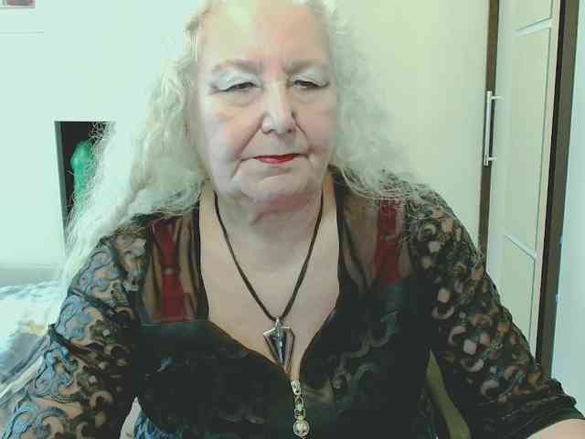 Model: GrannyWants