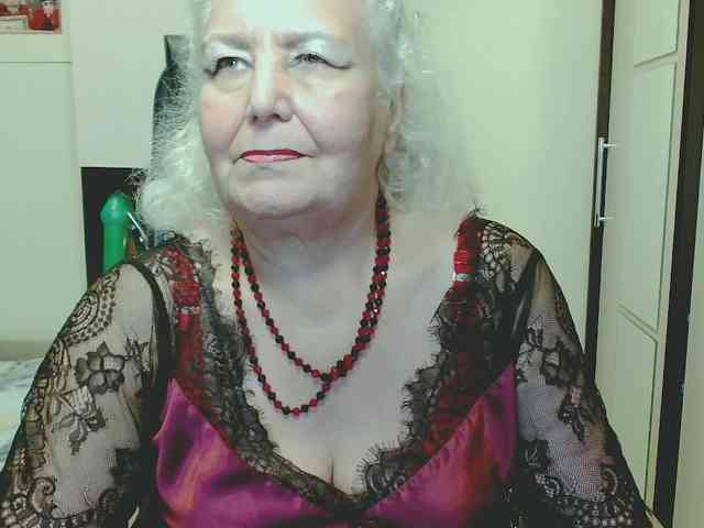 Model: GrannyWants