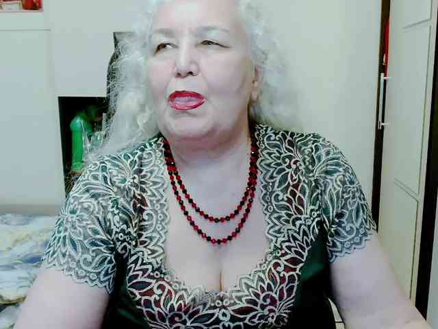 Model: GrannyWants