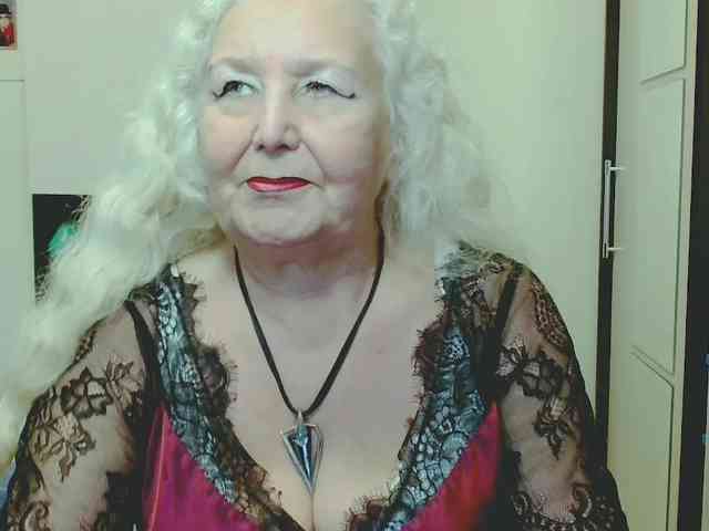 Model: GrannyWants