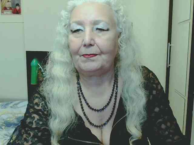 Model: GrannyWants