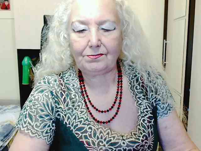 Model: GrannyWants