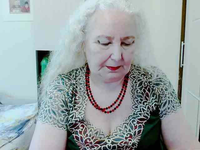 Model: GrannyWants