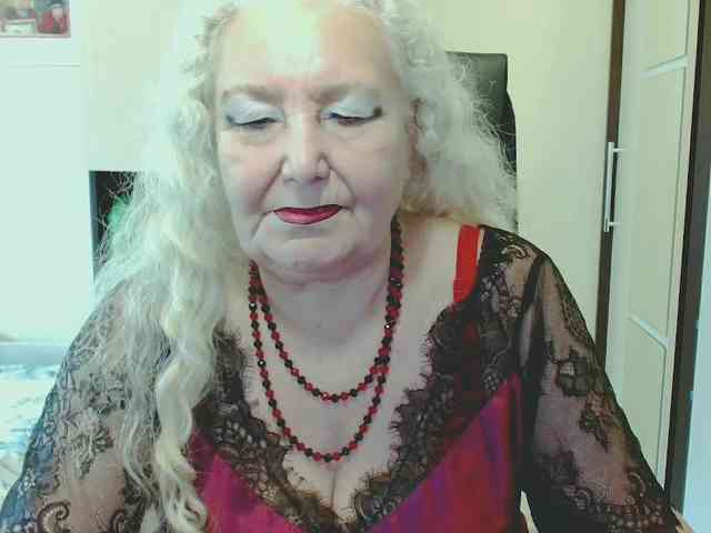 Model: GrannyWants
