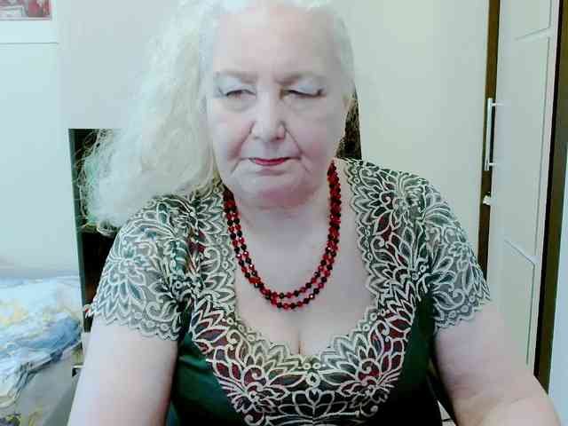 Model: GrannyWants