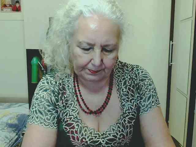 Model: GrannyWants
