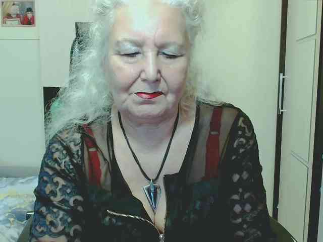 Model: GrannyWants