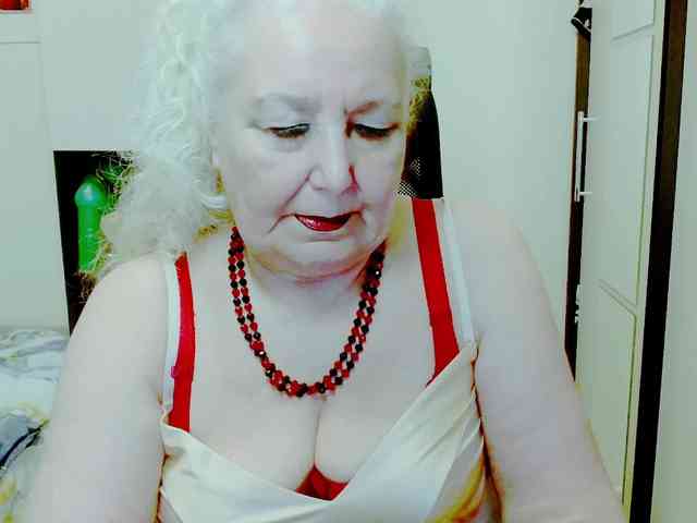 Model: GrannyWants