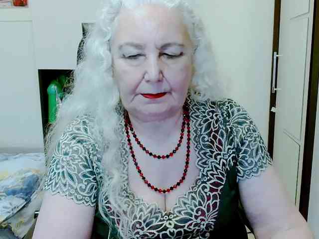 Model: GrannyWants