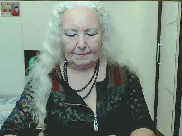 Model: GrannyWants
